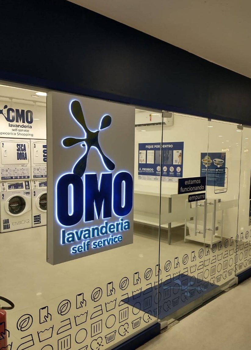 Fachada da OMO Lavanderia no Itapecerica Shopping